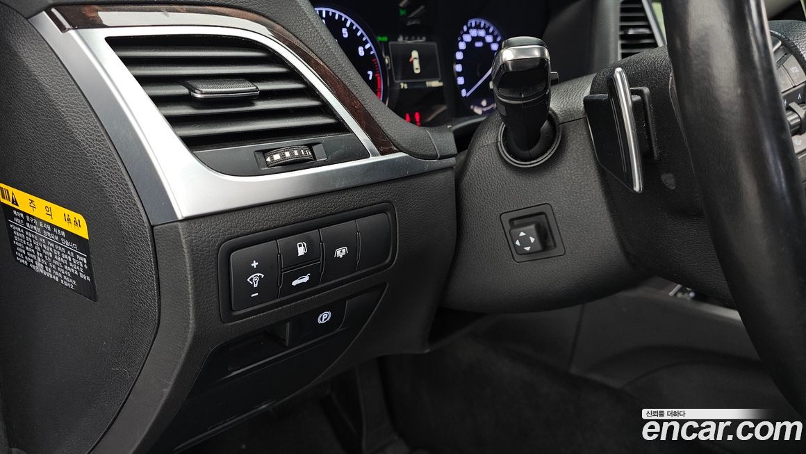 Hyundai Genesis 2016