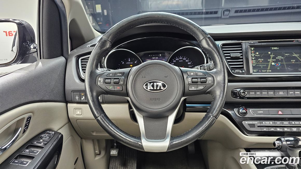 Kia Canival 2016
