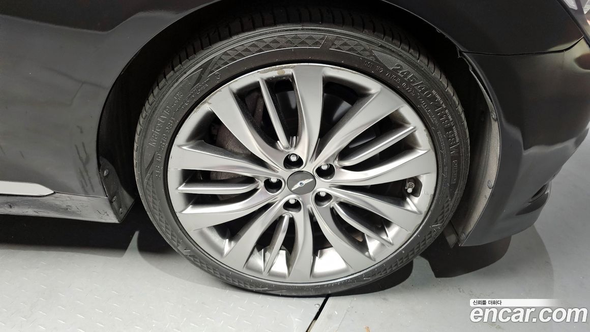 Hyundai Genesis 2016