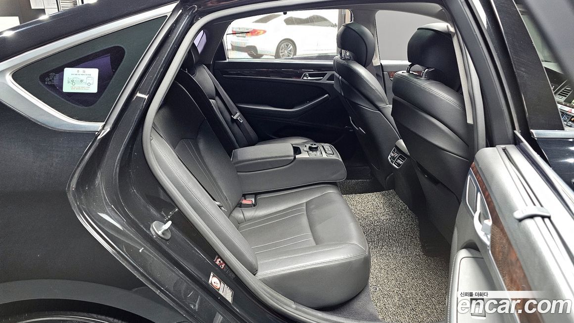 Hyundai Genesis 2016