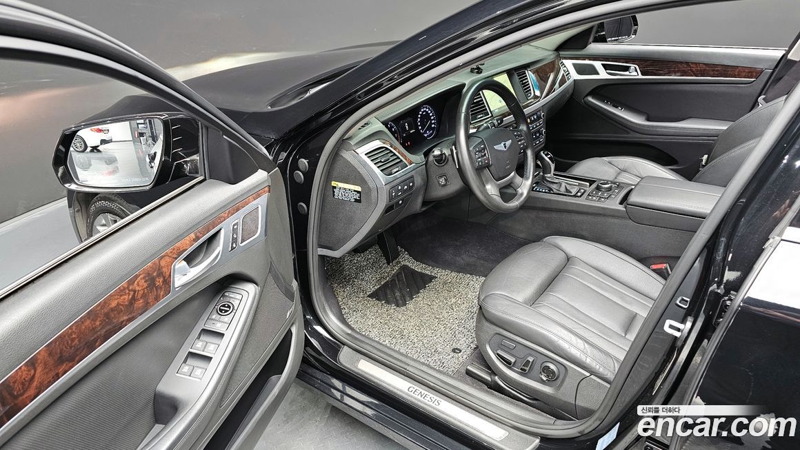 Hyundai Genesis 2016