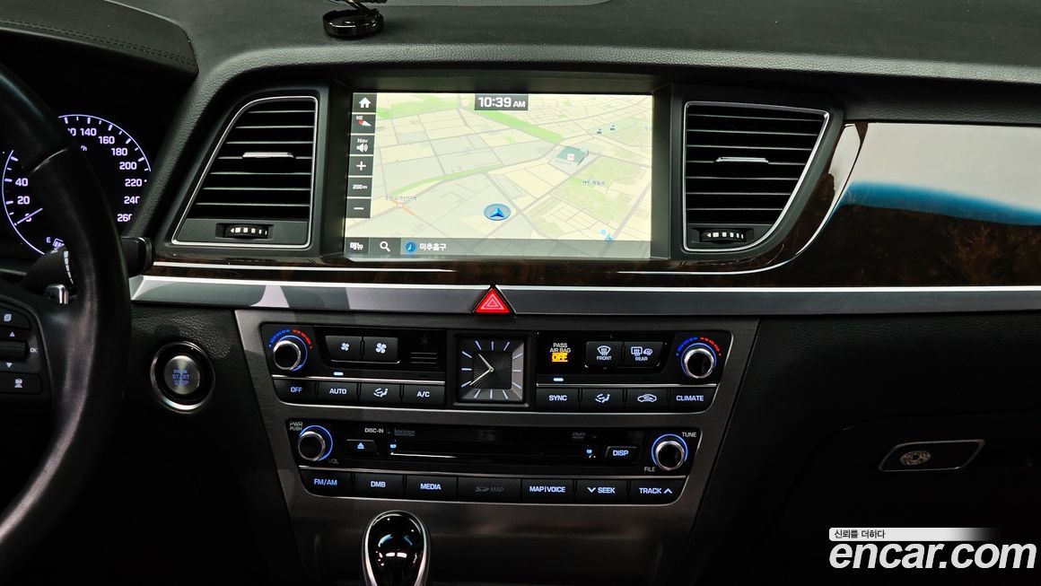 Hyundai Genesis 2016