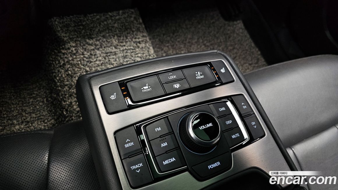 Hyundai Genesis 2016