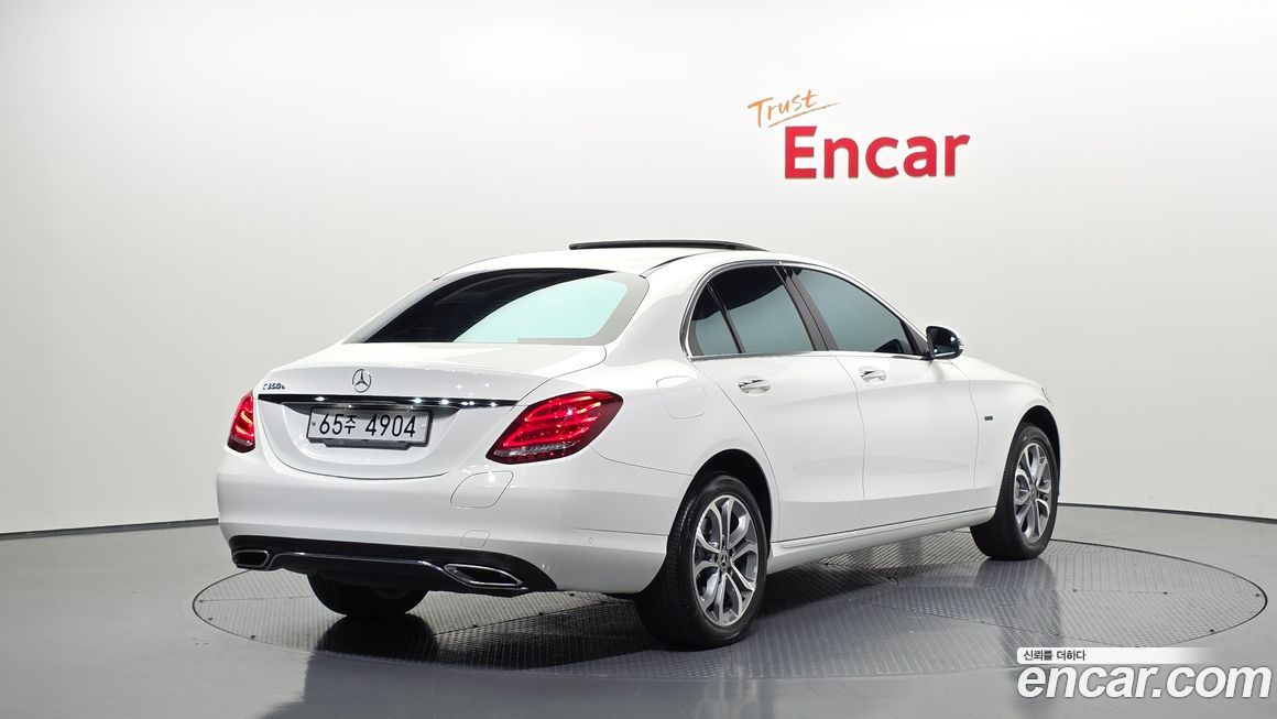 Mercedes-Benz C-Class 2018