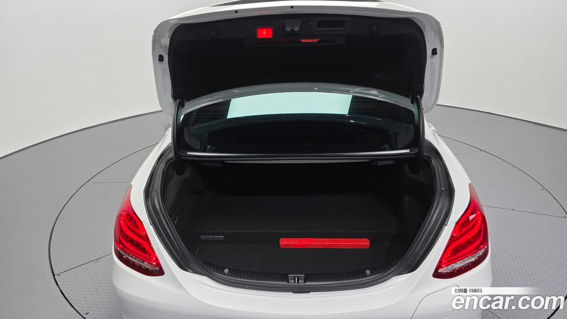 Mercedes-Benz C-Class 2018