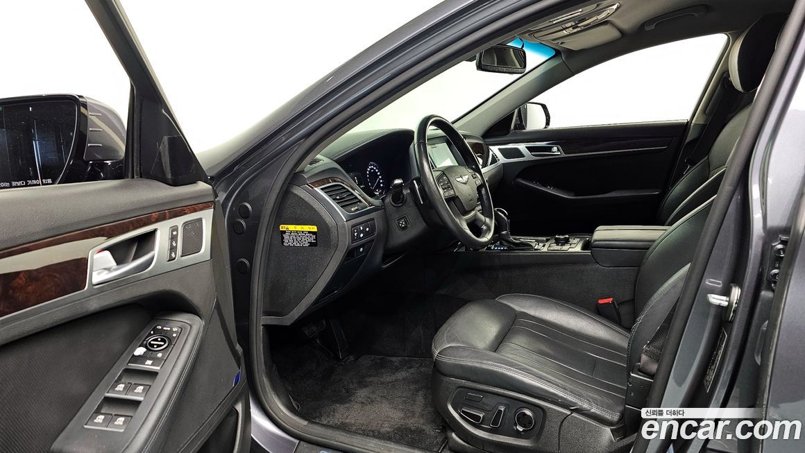 Hyundai Genesis 2015