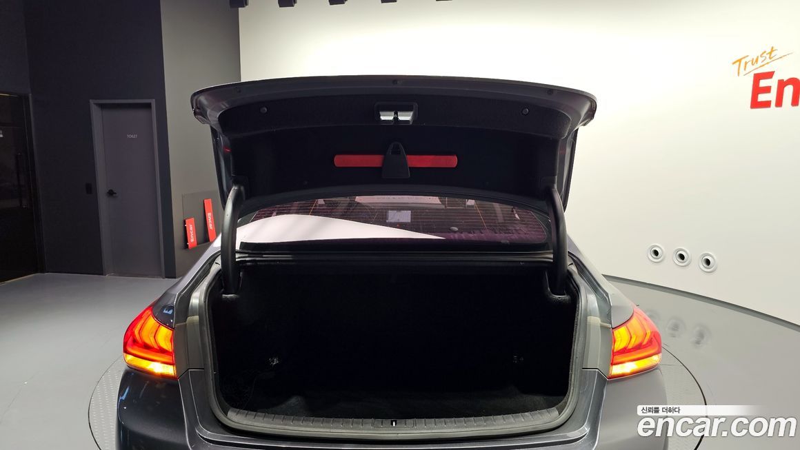 Hyundai Genesis 2015