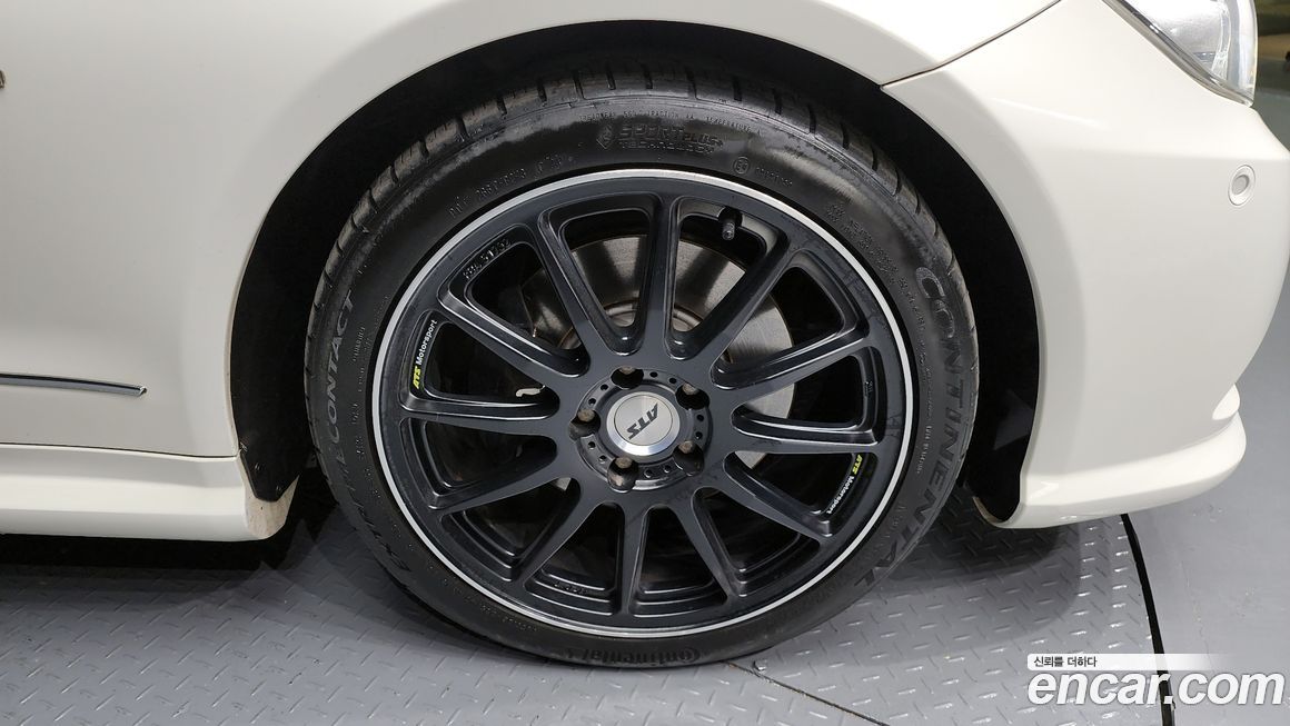 Mercedes-Benz E-Class 2012