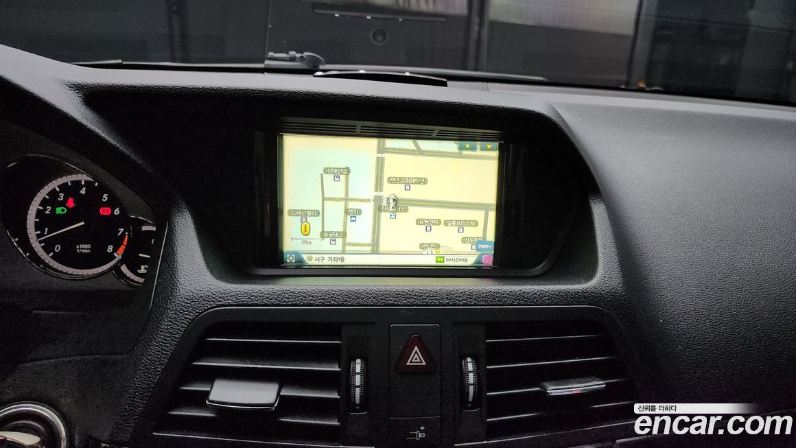 Mercedes-Benz E-Class 2012