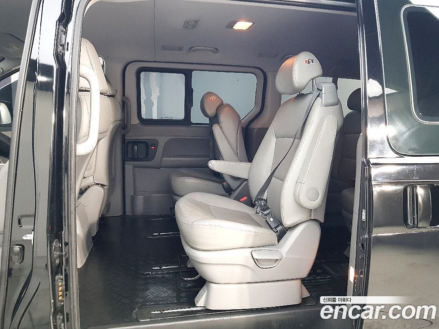 Hyundai Starex 2021