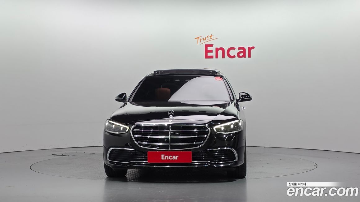 Mercedes-Benz S-Class 2023