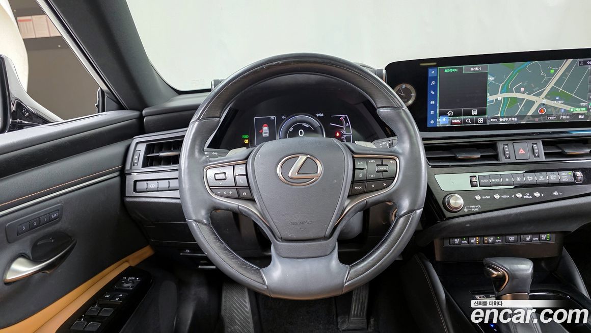 Lexus ES 2023
