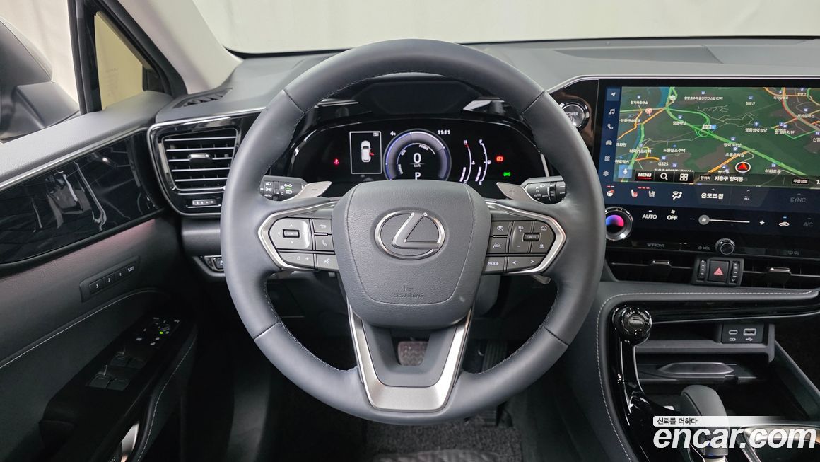 Lexus NX 2025