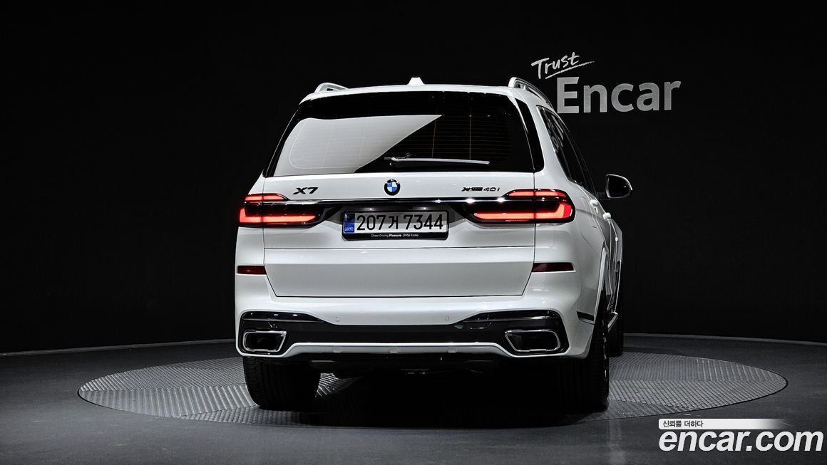 BMW X7 2025