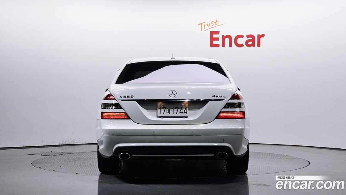 Mercedes-Benz S-Class 2007