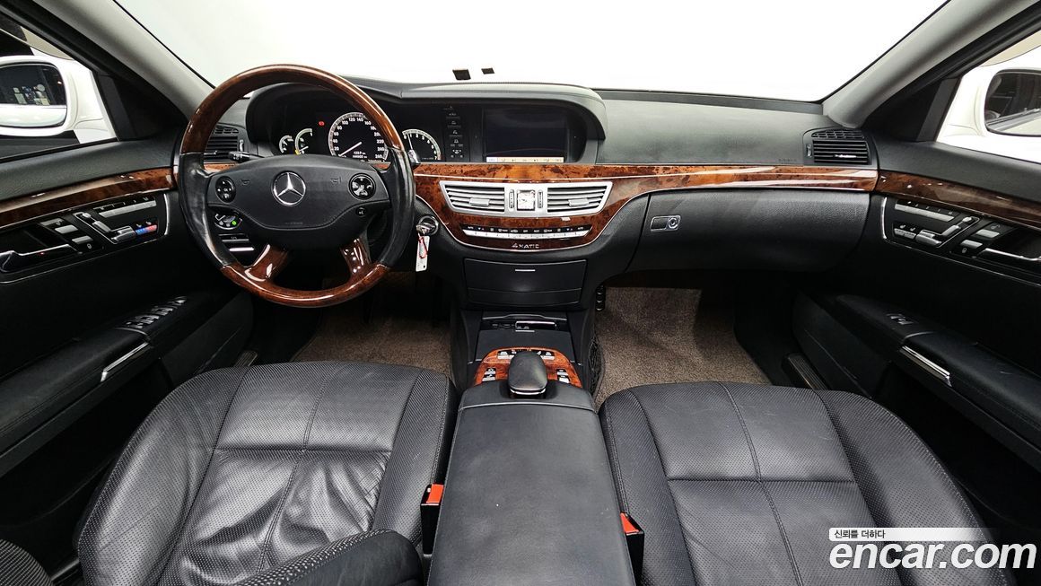 Mercedes-Benz S-Class 2007