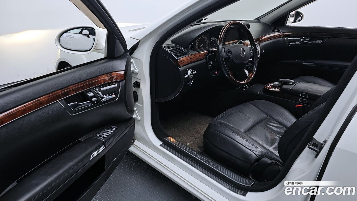 Mercedes-Benz S-Class 2007