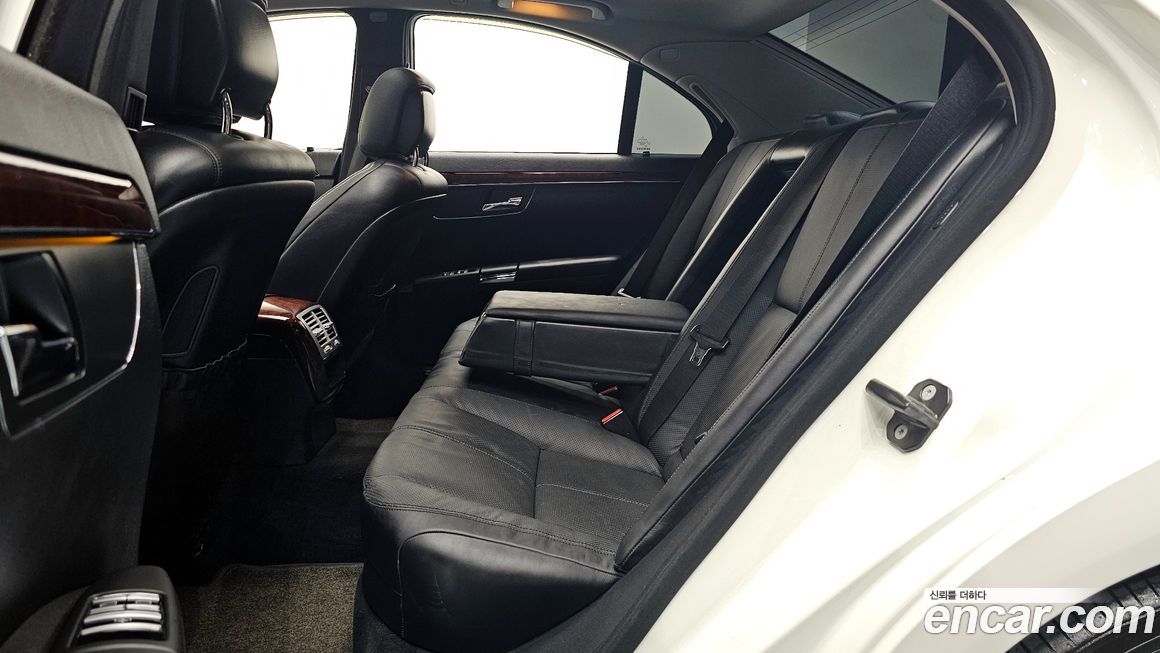 Mercedes-Benz S-Class 2007