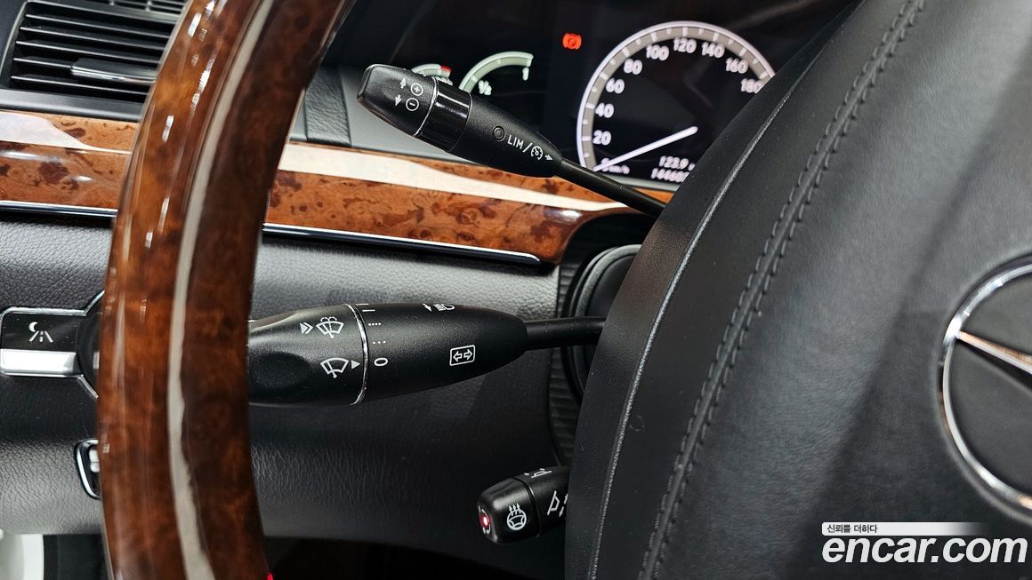 Mercedes-Benz S-Class 2007