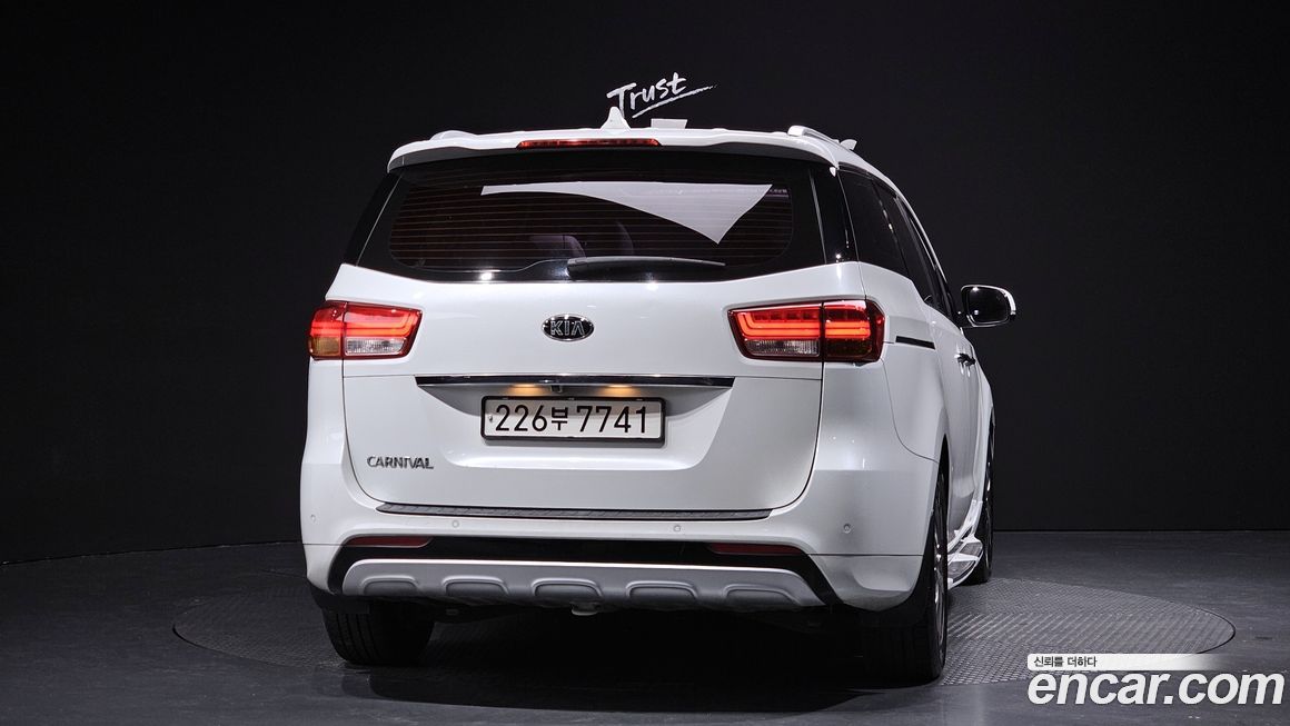Kia Canival 2016