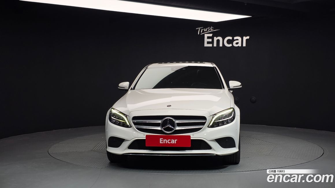 Mercedes-Benz C-Class 2020