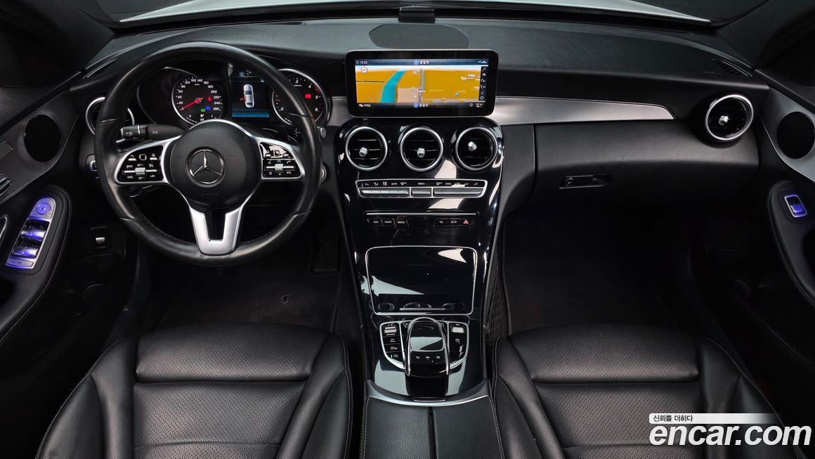 Mercedes-Benz C-Class 2020