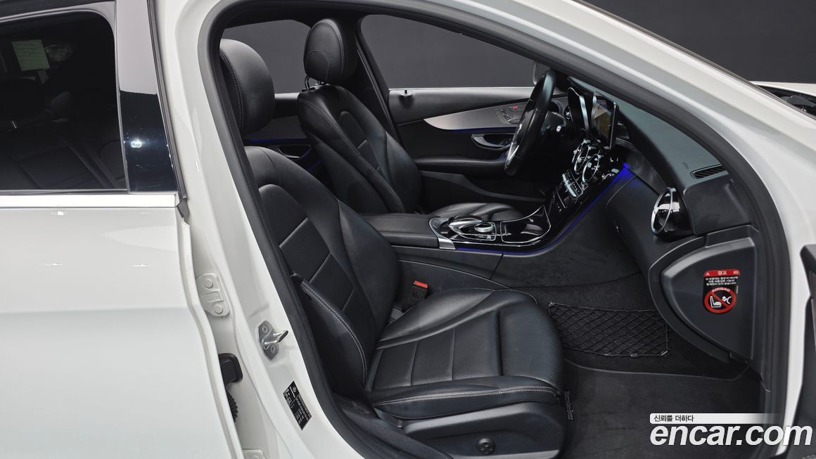 Mercedes-Benz C-Class 2020