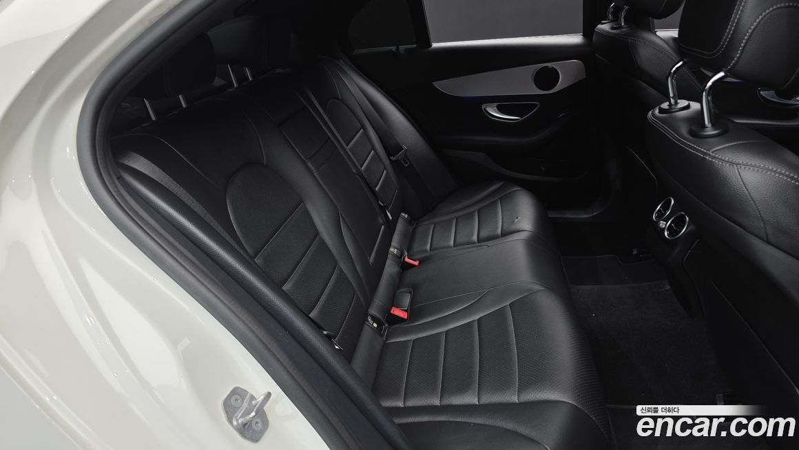 Mercedes-Benz C-Class 2020