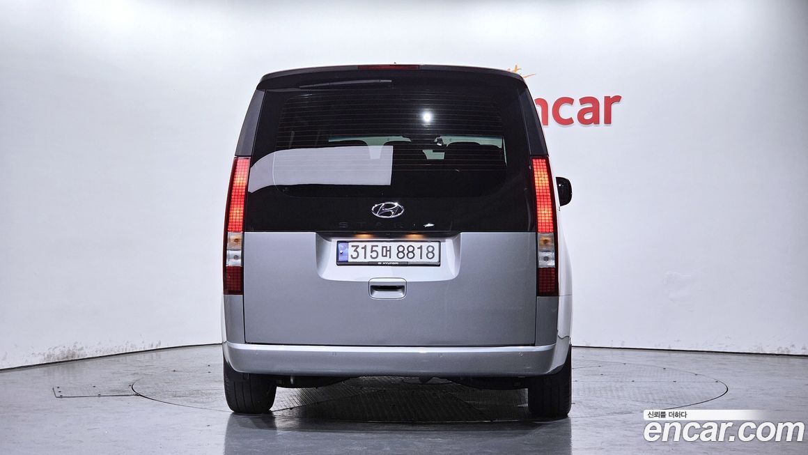 Hyundai Staria 2023