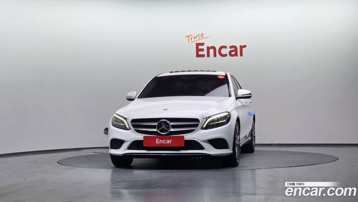 Mercedes-Benz C-Class 2021