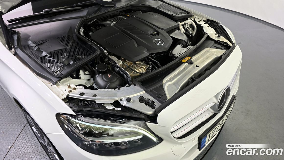 Mercedes-Benz C-Class 2021