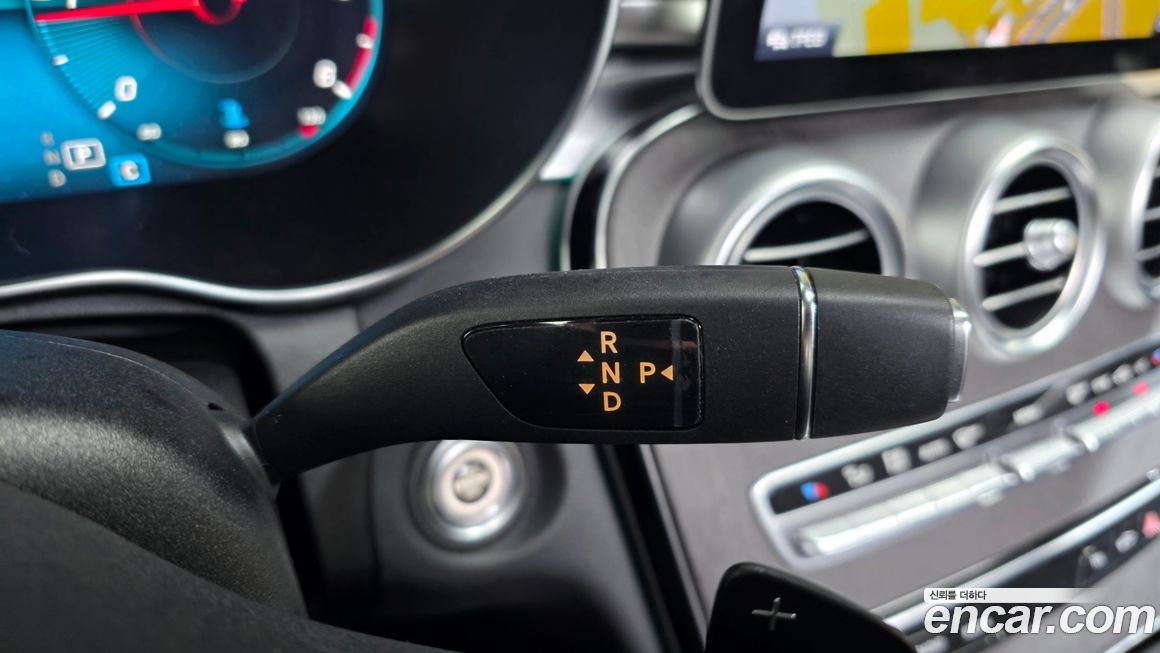 Mercedes-Benz C-Class 2021