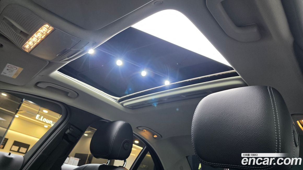 Mercedes-Benz C-Class 2021