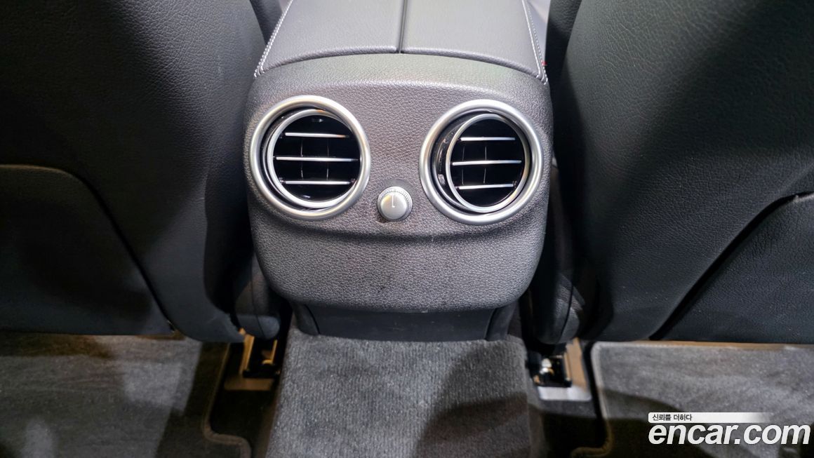 Mercedes-Benz C-Class 2021