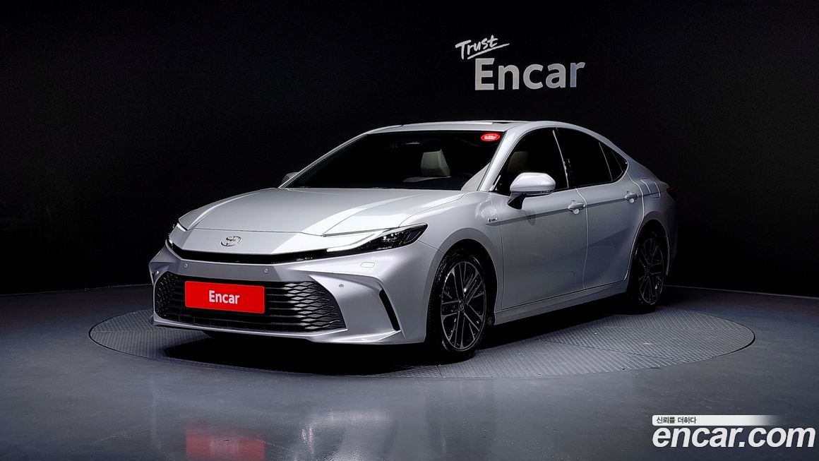 Toyota Camry 2025