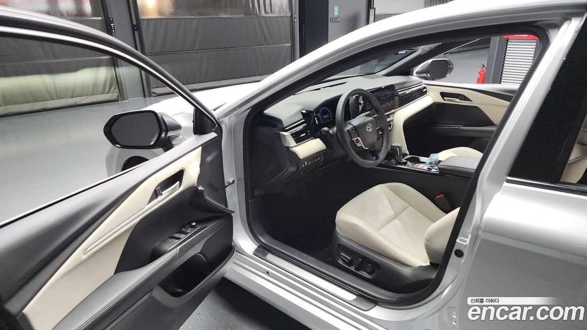Toyota Camry 2025