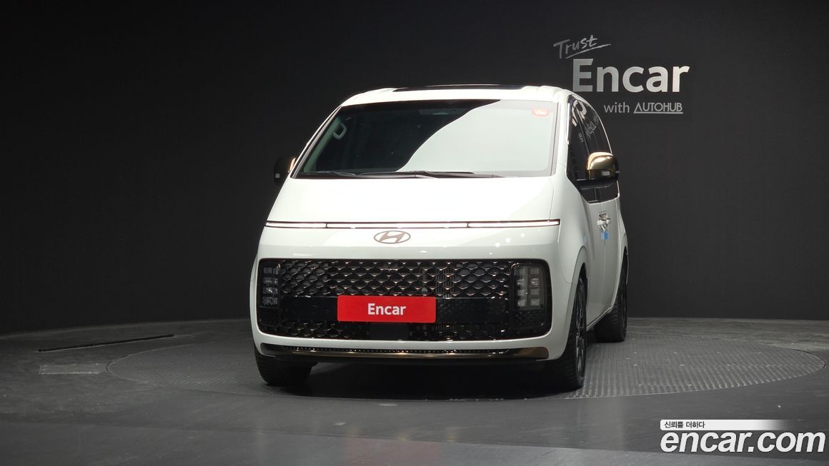 Hyundai Staria 2025