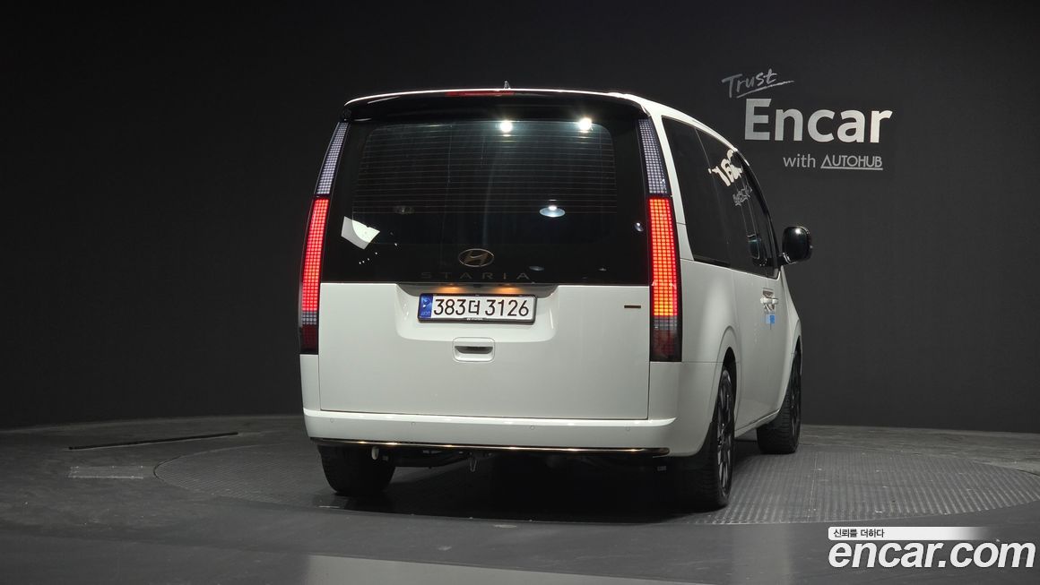 Hyundai Staria 2025