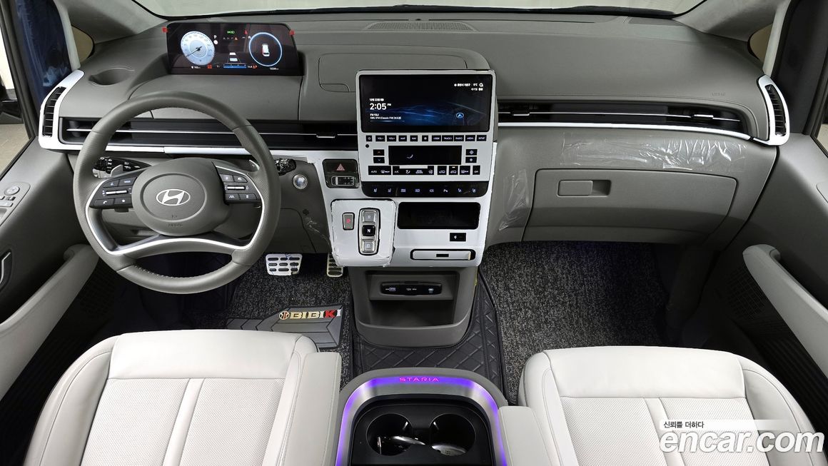 Hyundai Staria 2025