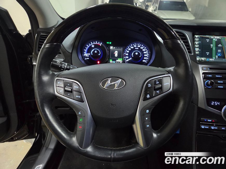 Hyundai Grandeur 2016