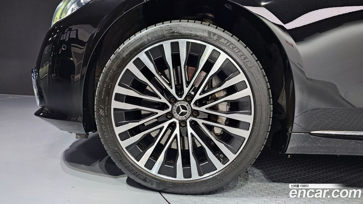 Mercedes-Benz S-Class 2022