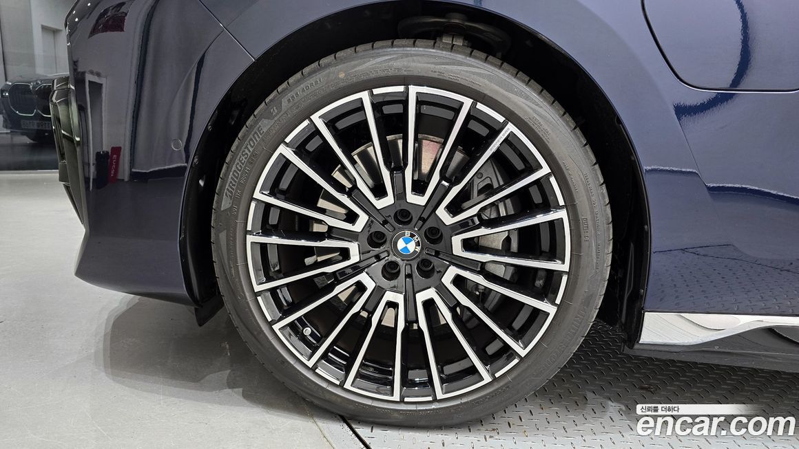 BMW 7-Series 2025