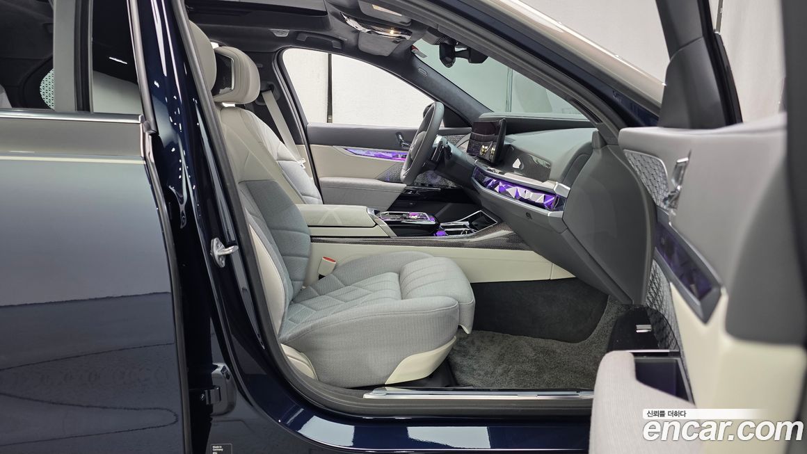BMW 7-Series 2025