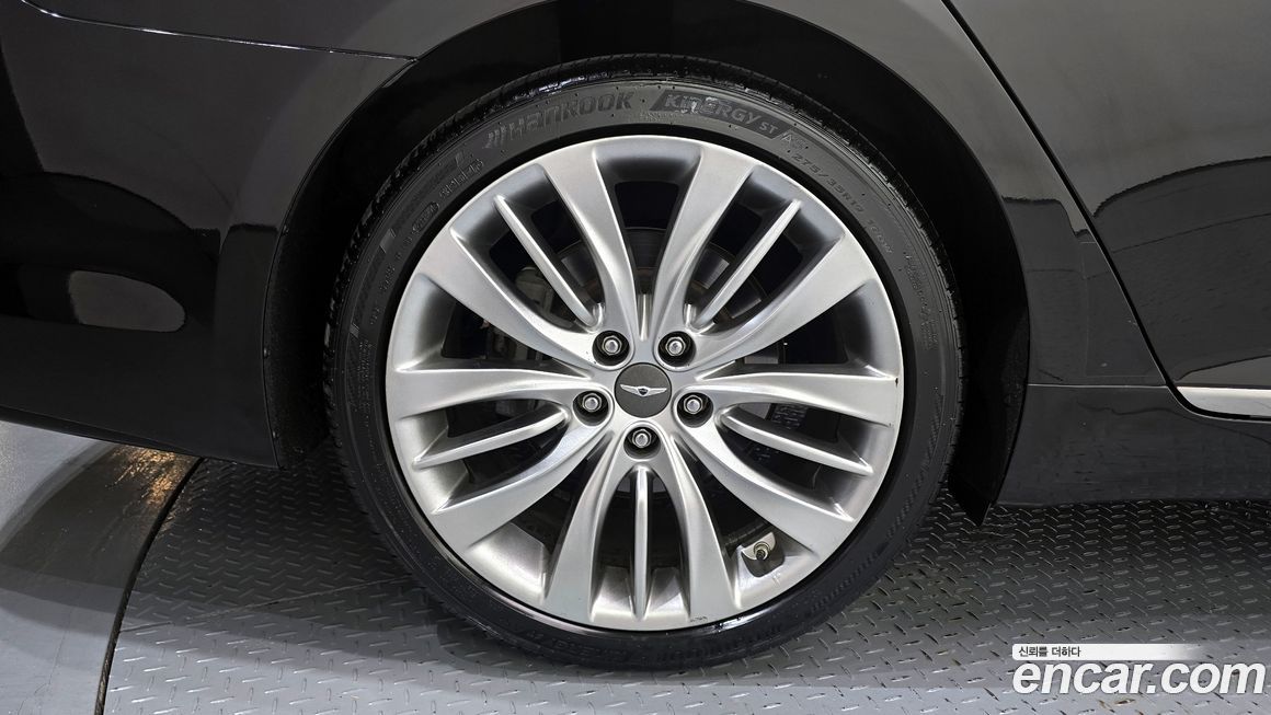 Hyundai Genesis 2016