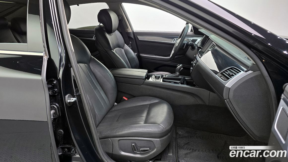 Hyundai Genesis 2016