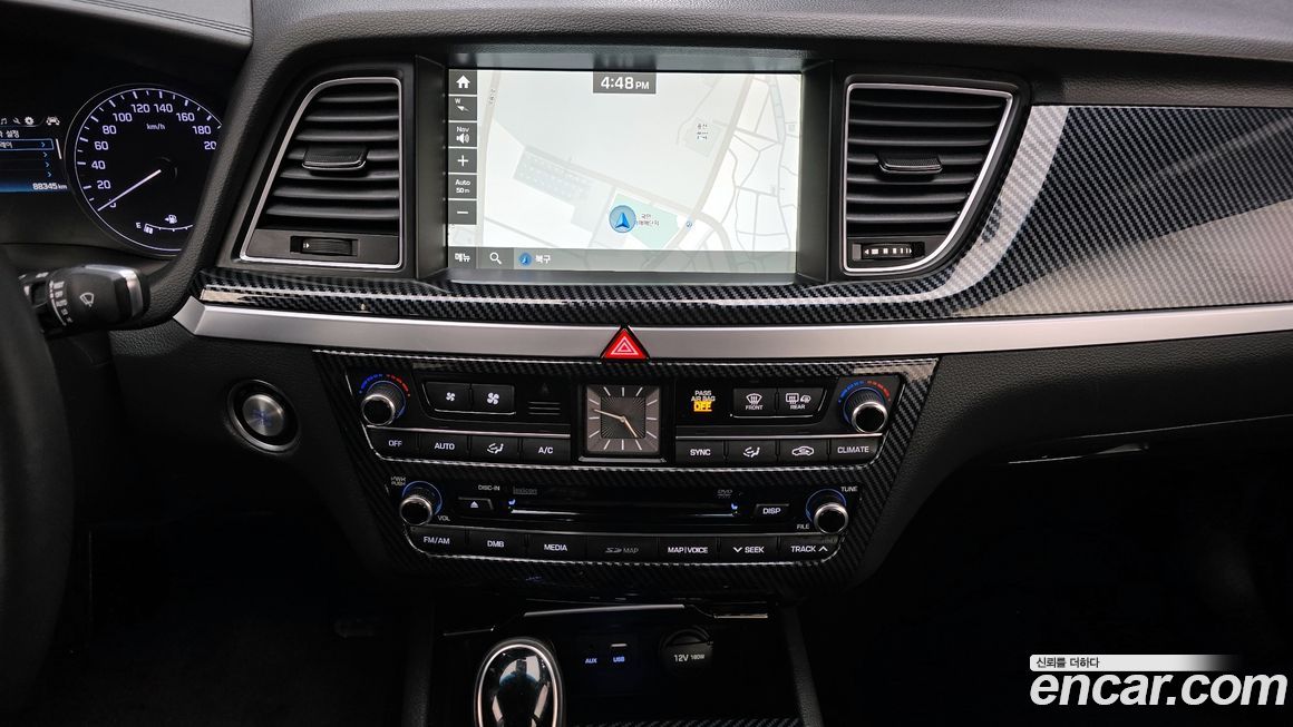 Hyundai Genesis 2016