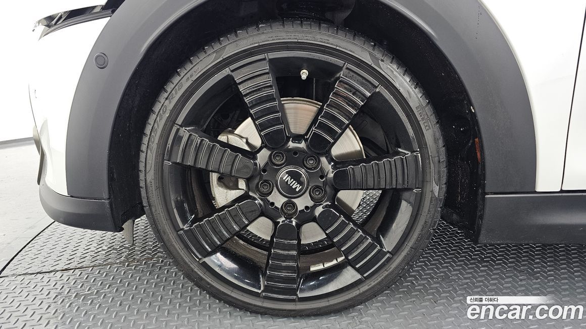 Mini Cooper Convertible 2024