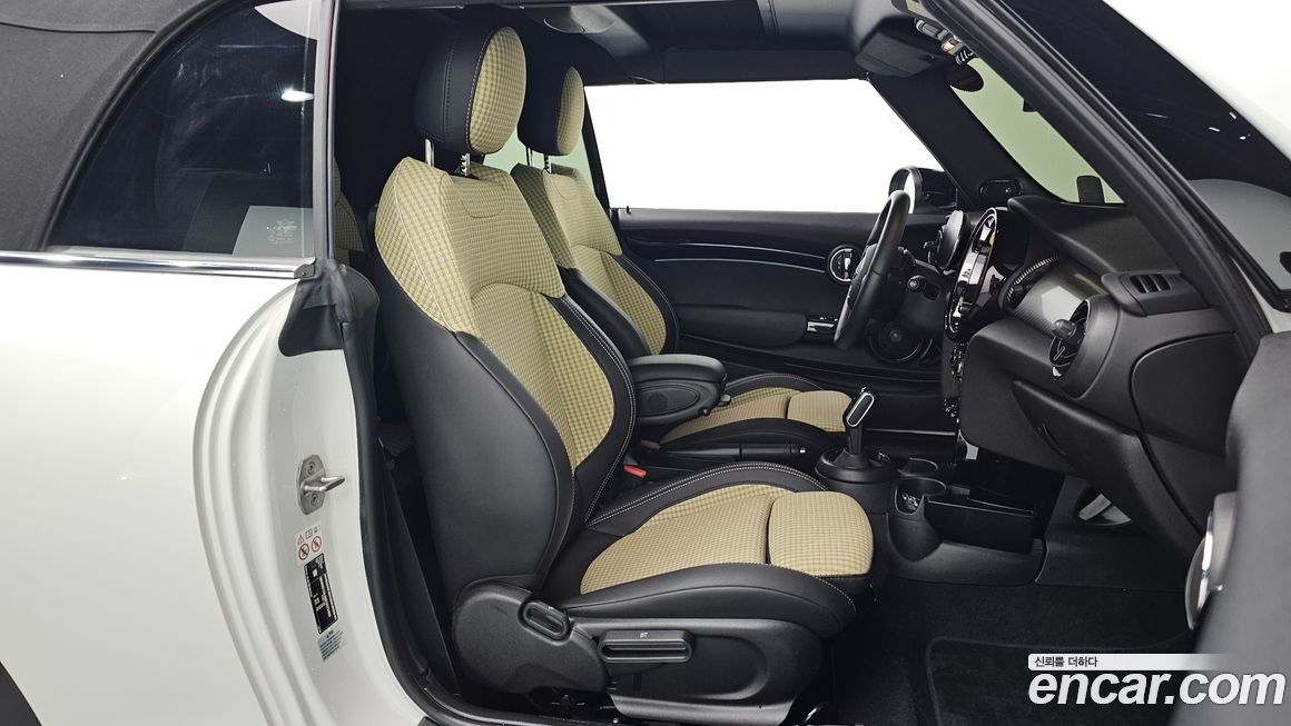 Mini Cooper Convertible 2024