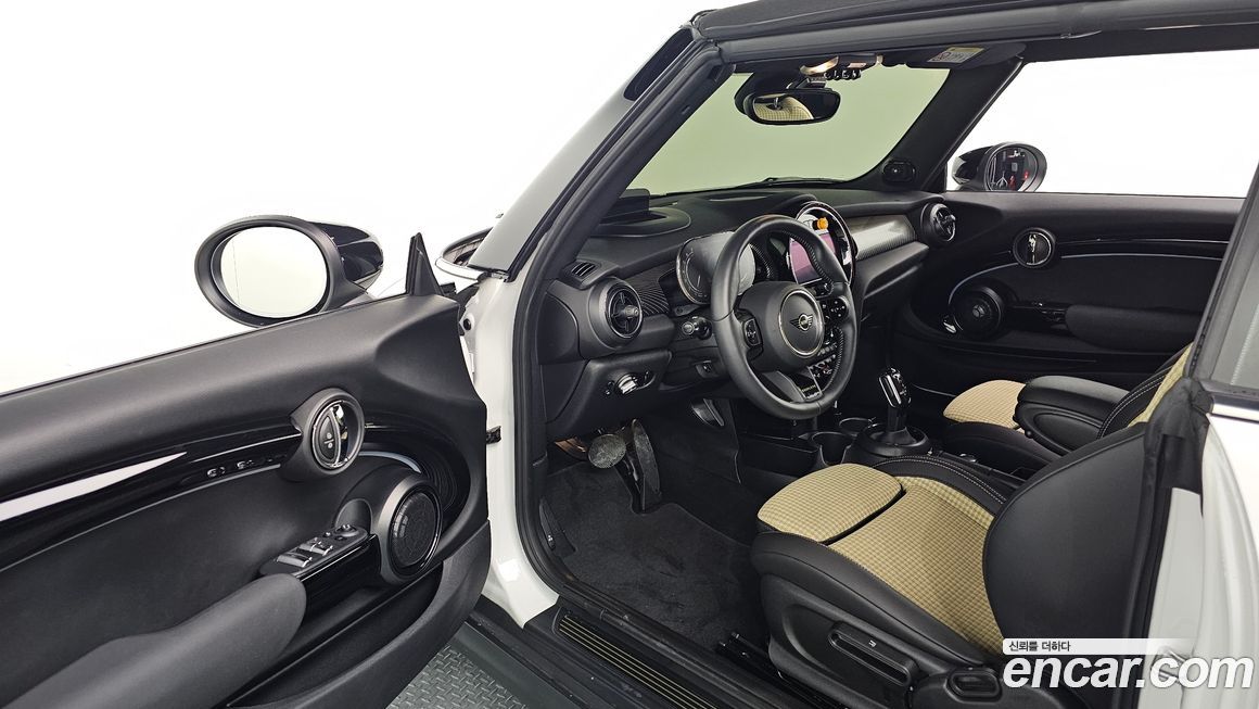 Mini Cooper Convertible 2024