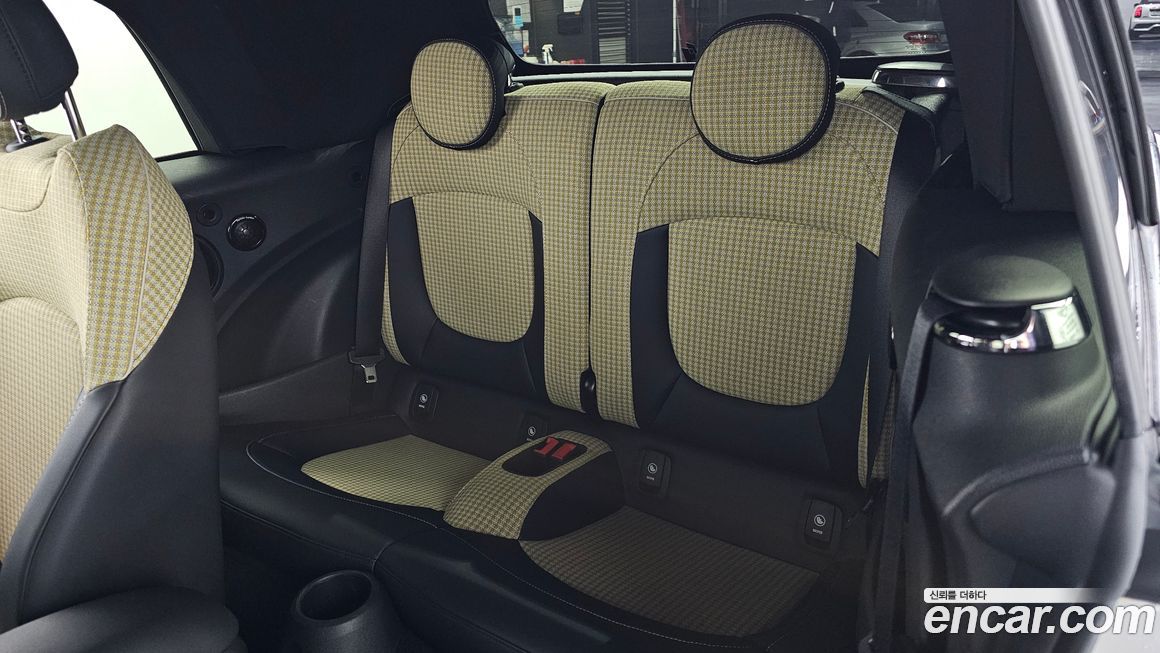 Mini Cooper Convertible 2024